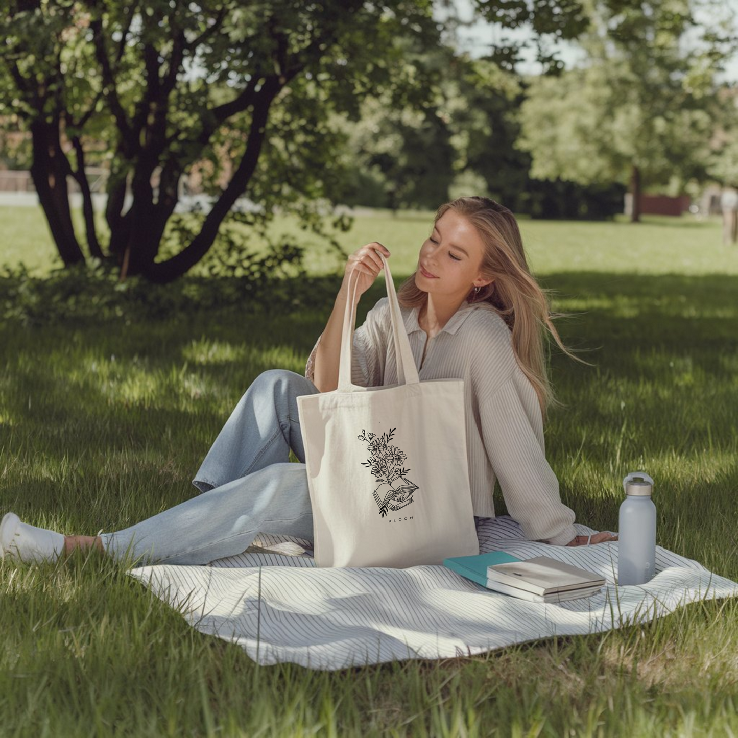 AESTHETIC Bloom Tote Bag